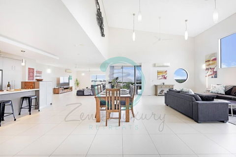 ZEN LUXURY: 2-Story 4-BR Penthouse In Darwin City With Mindal Markets & Harbour Views - Holiday Adelaide 3
