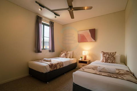 ZEN PARADISE - 2-BR Waterfront Ocean View Retreat - Holiday Adelaide 1