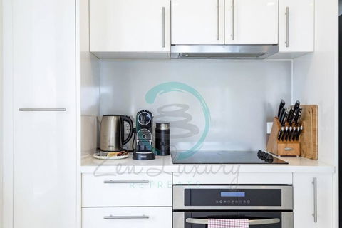 ZEN SUNSHINE - COZY 2-BR/2-BA OCEAN VIEW RETREAT - Holiday Adelaide 1