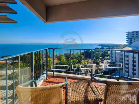 ZEN88 ESPLANADE: 1-BR Top Floor Ocean View Suite - Holiday Adelaide 0