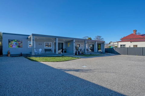 Zoo Villas : Villa Zebra - Central Wynyard - Holiday Adelaide 2