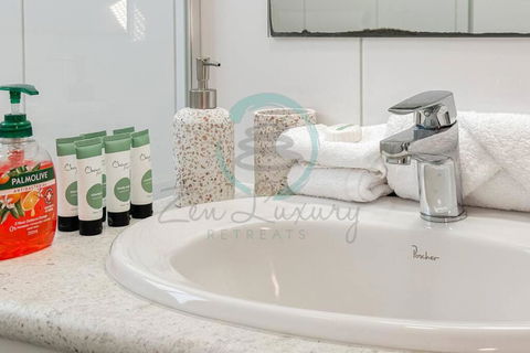 ZEN Nightcliff Foreshore 2-BR Cozy & Quiet Getaway - Holiday Adelaide 1