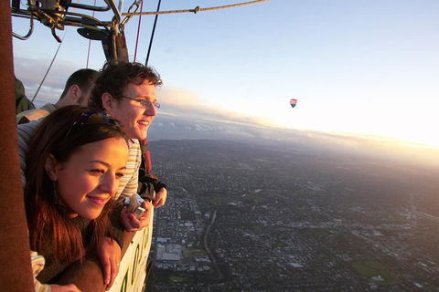 Melbourne Balloon Flights, The Peaceful Adventure - Holiday Adelaide 1