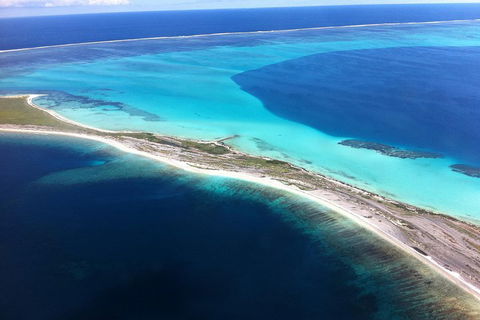 Abrolhos Islands Fixed-Wing Scenic Flight - Holiday Adelaide 1