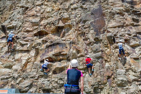 Rock Climbing At The Kangaroo Point Cliffs In Brisbane - Holiday Adelaide 2