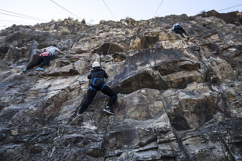 Rock Climbing At The Kangaroo Point Cliffs In Brisbane - Holiday Adelaide 4