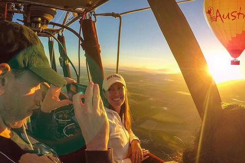 Hot Air Ballooning Tour From Cairns - Holiday Adelaide 1