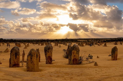 Pinnacle Desert Sunset And Night-time Stargazing Tour From Perth - Holiday Adelaide 0