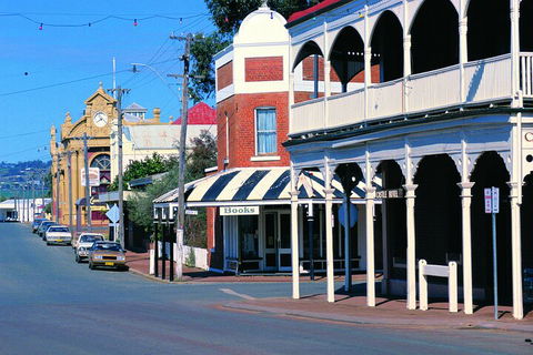 2-Day Wave Rock, York, Wildflowers & Aboriginal Experience - Holiday Adelaide 5