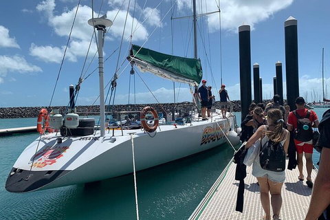 2-Night Whitsundays Sailing Cruise Incl. Whitehaven Beach & Great Barrier Reef - Holiday Adelaide 0