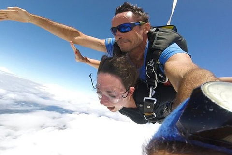 Byron Bay Tandem Sky Dive - Holiday Adelaide 2