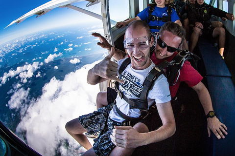 Reef And Rainforest Tandem Sky Dive In Cairns - Holiday Adelaide 2