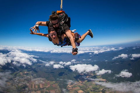 Reef And Rainforest Tandem Sky Dive In Cairns - Holiday Adelaide 3