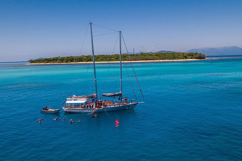 Ocean Free Green Island & Great Barrier Reef Snorkel Cruise, Cairns 25 Guests - Holiday Adelaide 0