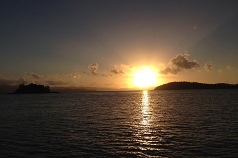 Sunset Sail In The Whitsundays - Holiday Adelaide 4