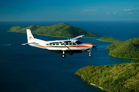 Reef And Island Scenic Flight From Airlie Beach - Holiday Adelaide 3