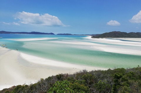 2-Night Whitsundays Sailing Cruise Incl. Whitehaven Beach & Great Barrier Reef - Holiday Adelaide 1